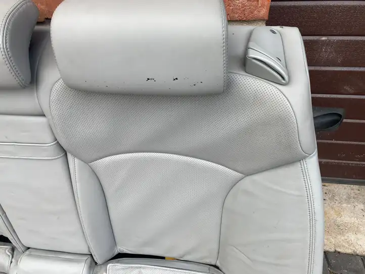 Lexus IS 220D-250-350 (2005 - 2010) Заднее сиденье — фото 8