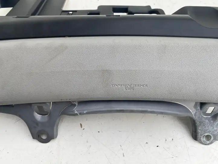 Lexus IS 220D-250-350 (2005 - 2010) 5564153010 Коленная подушка безопасности — фото 5