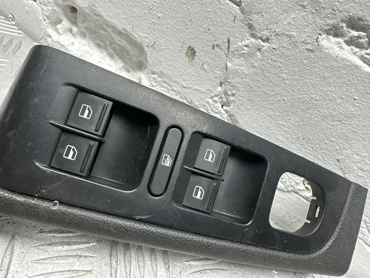 Skoda Superb B6 (3T) (2008 - 2015) 3t0867197 Блок кнопок стеклоподъемников — фото 2