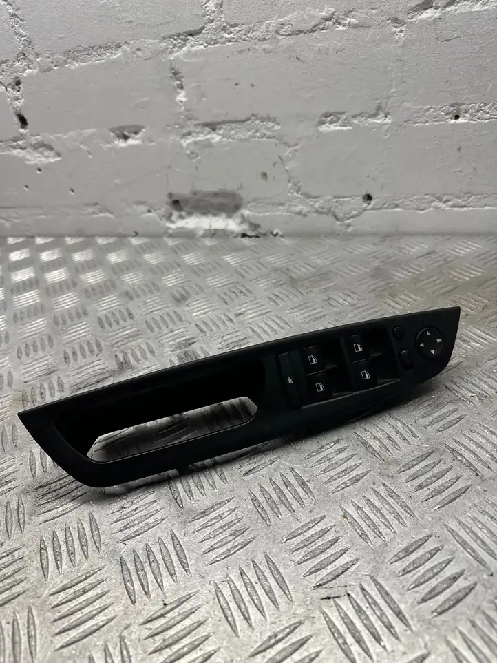 BMW X5 E70 (2006 - 2013) 9218044 Кнопка стеклоподъемников — фото 1