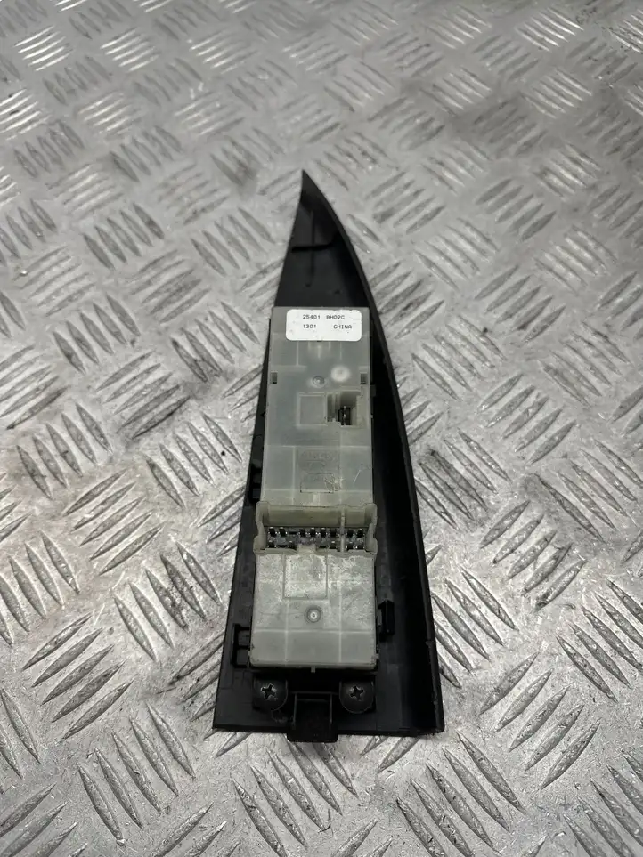 Nissan Note (E11) (2006 - 2014) 25401BH02C Кнопка стеклоподъемников — фото 2