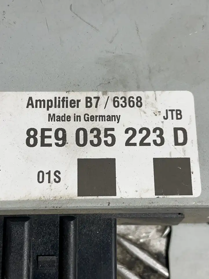 Audi A4 S4 B7 8E 8H (2004 - 2009) 8E9035223D Усилитель звука — фото 4