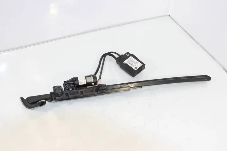 BMW 3 E92 E93 (2005 - 2014) 9165378 Электродвигатель регулировки ремня безопасности — фото 4