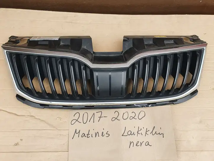 Skoda Octavia Mk3 (5E) (2013 - 2019) 5E0853653A Верхняя решетка радиатора — фото 1