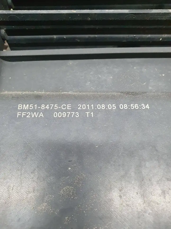 Ford Focus (2011 - 2015) BM518475CE Дефлектор воздуха — фото 5