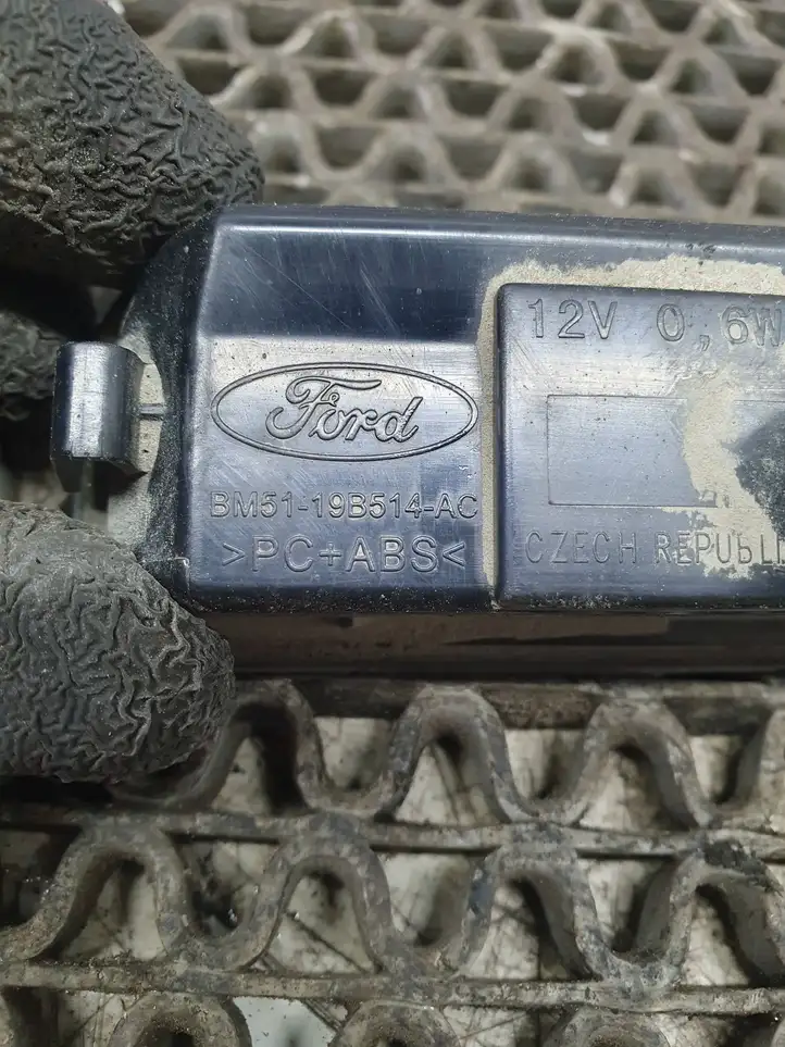 Ford Focus (2011 - 2015) BM5119B514AC Кнопка закрытия крышки багажника — фото 8