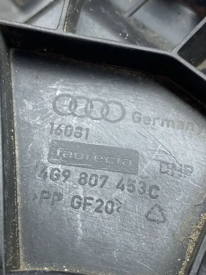 Audi A6 C7 (2011 - 2014) 4G9807393 Кронштейн заднего бампера — фото 7