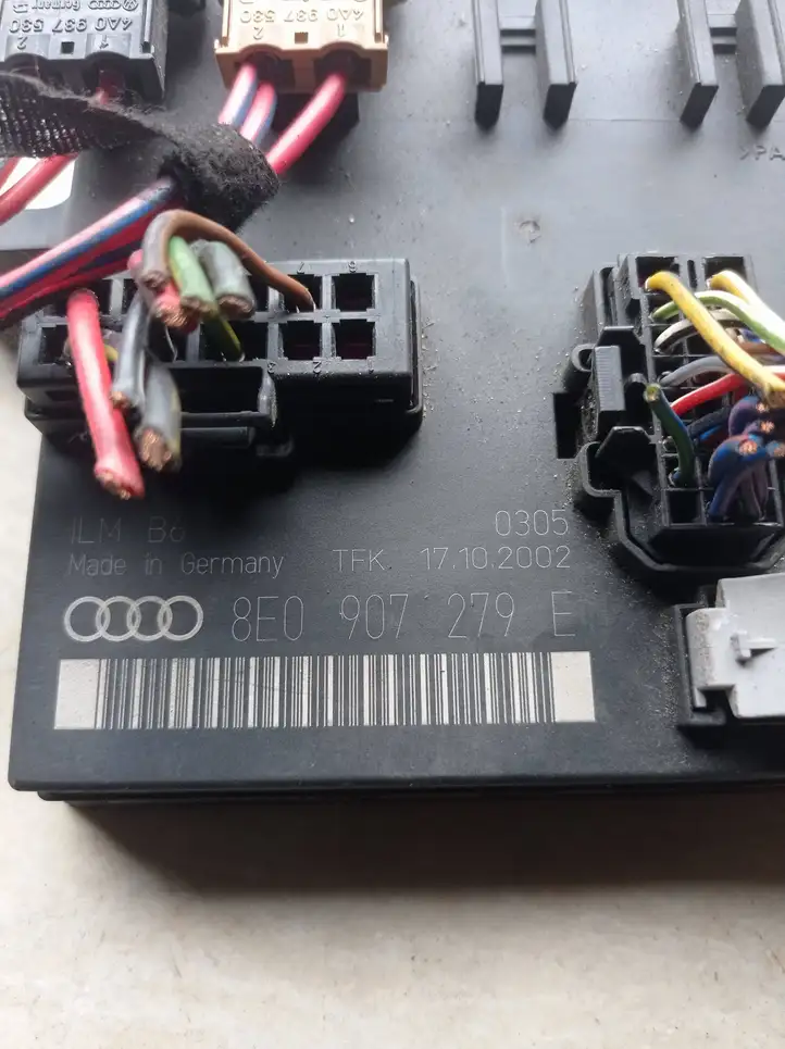 Audi A4 S4 B6 8E 8H (2000 - 2006) 8E0907279E Модуль комфорта — фото 2