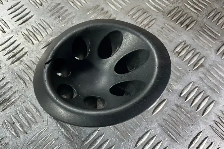 Nissan Note (E11) (2006 - 2014) 622579U000 Решетка противотуманной фары — фото 1