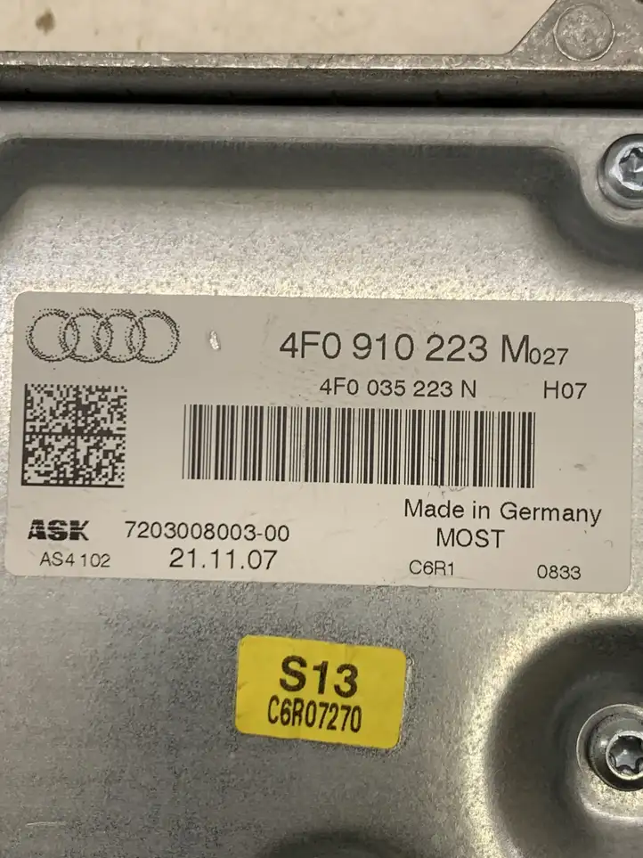 Audi A6 S6 C6 4F (2004 - 2008) 4F0910223M Усилитель звука — фото 4