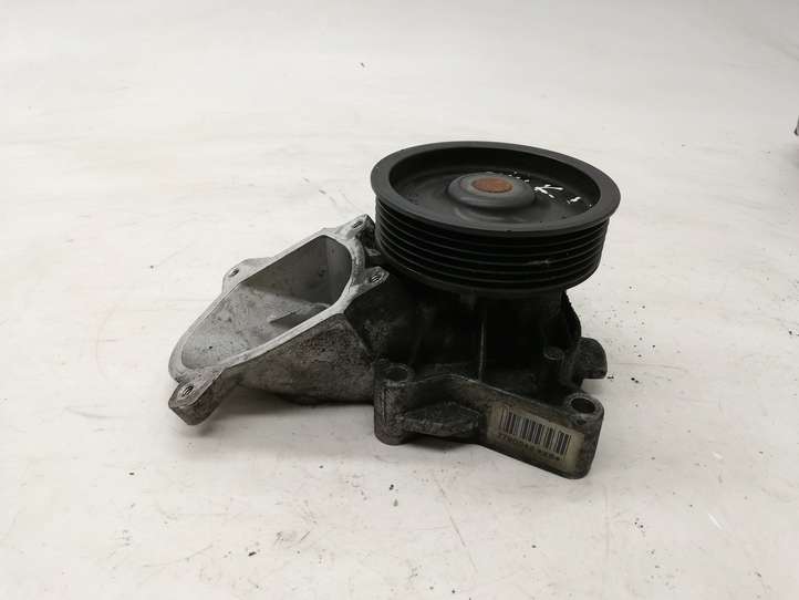 BMW 1 E81 E87 (2004 - 2011)  7790045 Водяной насос