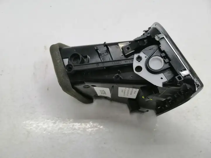 Audi Q5 SQ5 (2008 - 2012) 8R2820902B Боковой воздушный дефлектор — фото 3