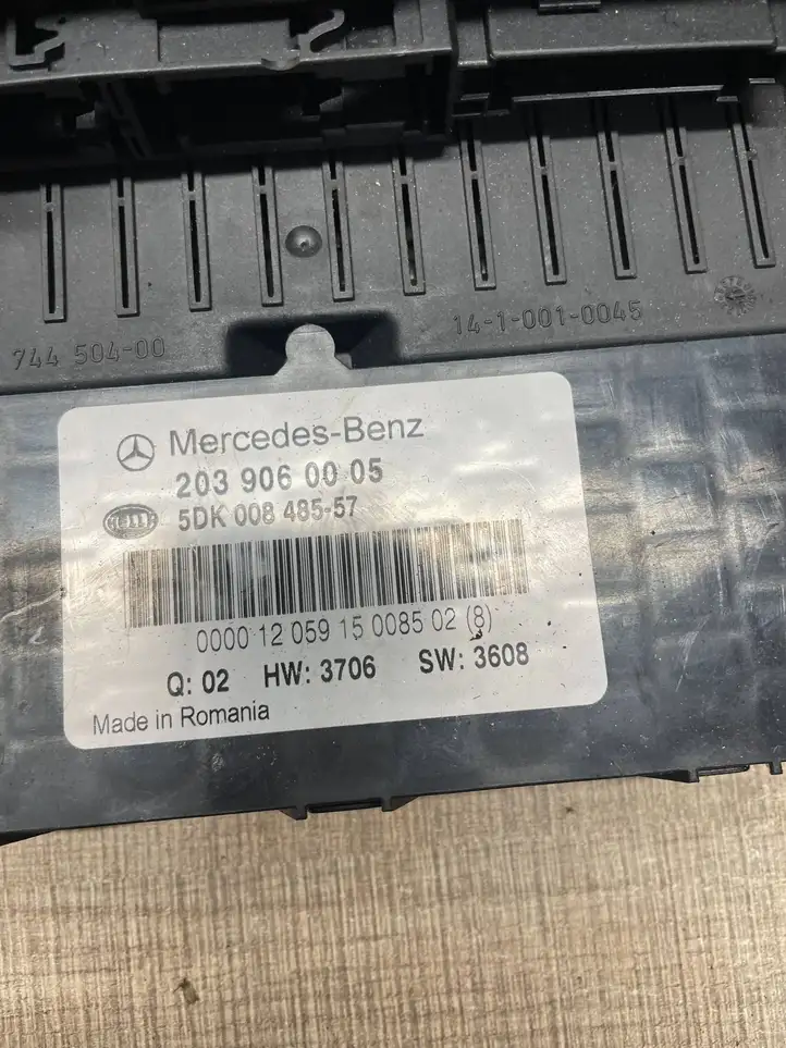 Mercedes-Benz C W203 (2000 - 2007) 2039060005 Модуль комфорта — фото 3