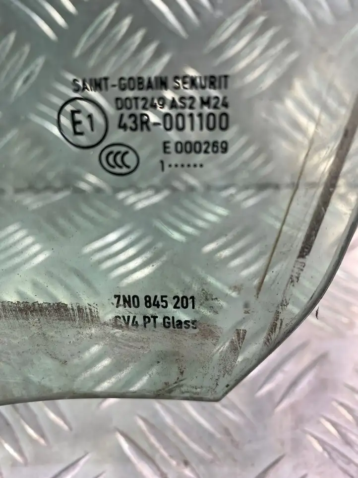 Volkswagen Sharan (2010 - 2015) 7N0845201 Стекло передней двери — фото 4