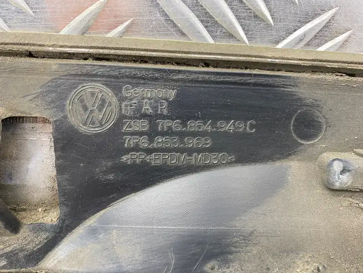Volkswagen Touareg II (2010 - 2018) 7P6854949C Молдинги задней двери — фото 5
