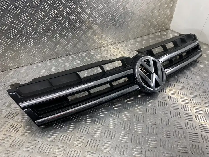 Volkswagen Touareg II (2010 - 2018) 7P6853651A Передняя решетка — фото 2