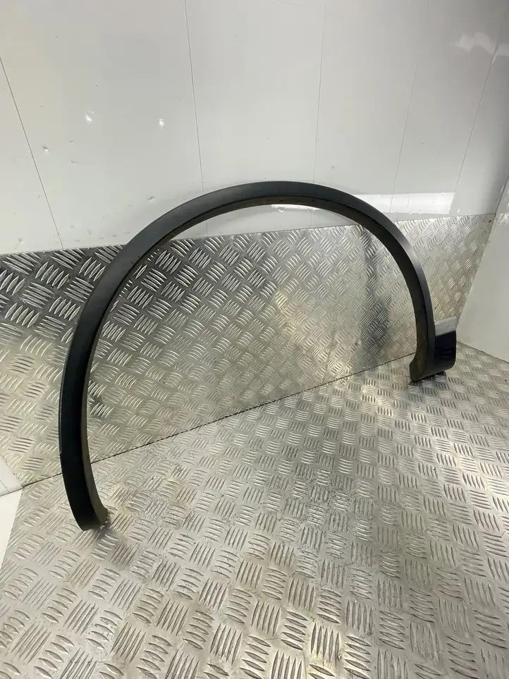 Volkswagen Touareg II (2010 - 2018) 7P6853717A Молдинг передней двери — фото 4