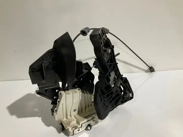 Mercedes-Benz R W251 (2005 - 2013) 1697302135 Замок задней двери — фото 2
