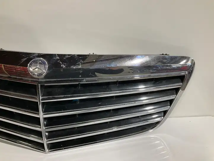 Mercedes-Benz E W211 (2002 - 2009) A2118801783 Передняя решетка — фото 5