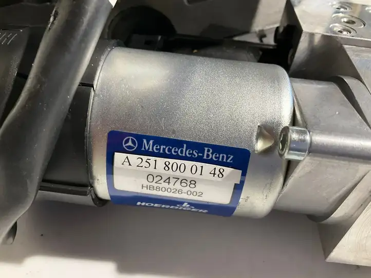 Mercedes-Benz R W251 (2005 - 2013) A2518000148 Гидроцилиндр крышки багажника — фото 7