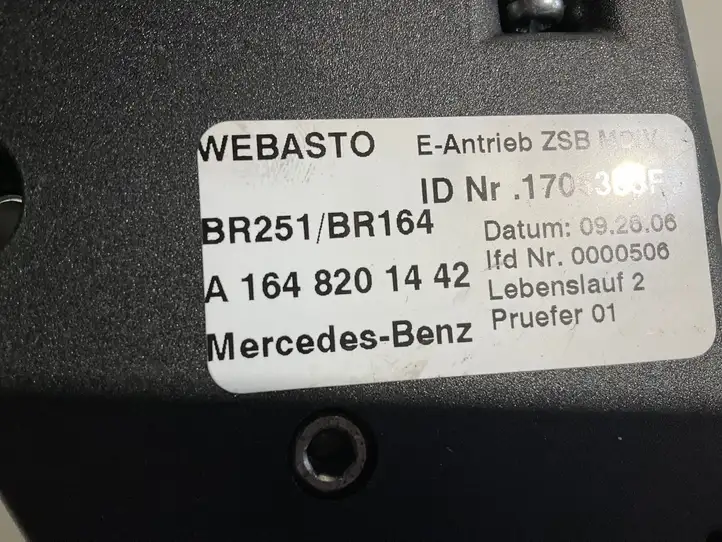 Mercedes-Benz R W251 (2005 - 2013) A1648201442 Мотор привода люка — фото 4