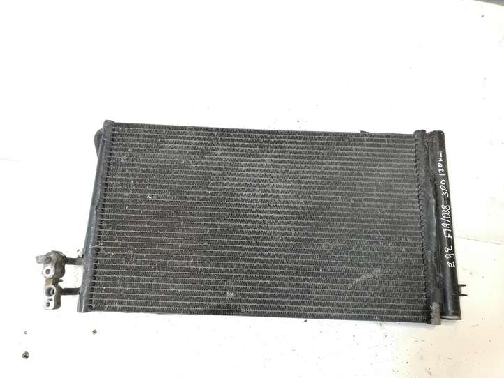BMW 3 E92 E93 (2005 - 2014)  92062963225125 Радиатор охлаждения кондиционера воздуха