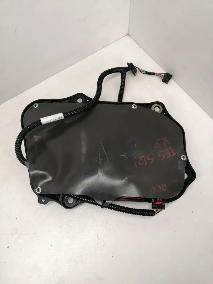 Tesla Model S (2012 - 2016) 106638000A Наружная ручка двери — фото 7