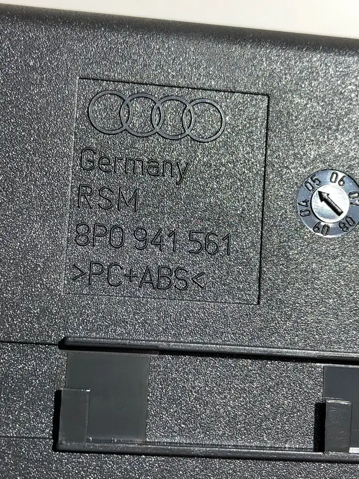 Audi A3/S3 8P (2004 - 2008) 8P0941561 Вещевой ящик — фото 3