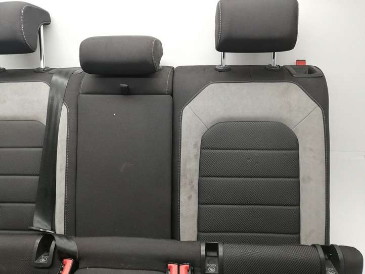 Volkswagen Golf VII (2013 - 2019)  5Q0885305C Комплект сидений