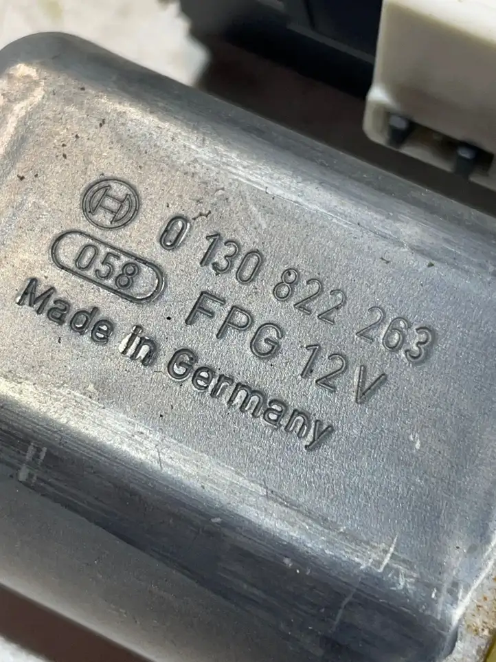Audi A3/S3 8P (2004 - 2008) 0130822263 Стеклоподъемник задней двери — фото 3