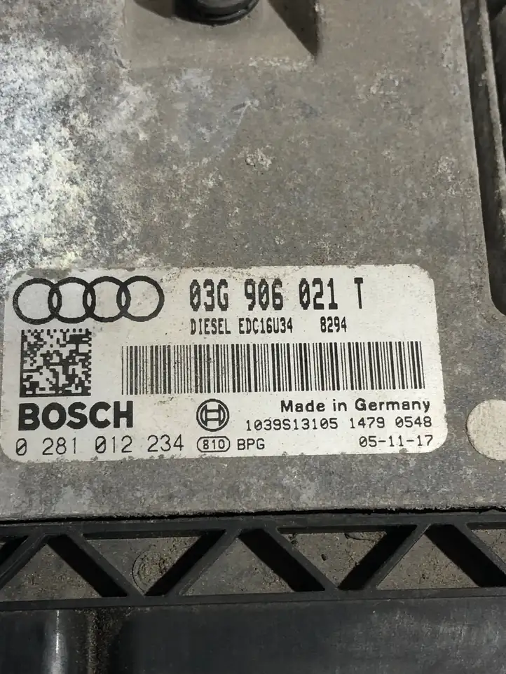 Audi A3/S3 8P (2004 - 2008) 03G906021T Блок управления двигателем (ЭБУ) — фото 3