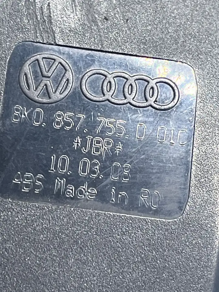 Audi A4 S4 B8 8K (2011 - 2015) 8K0857755D Замок переднего ремня — фото 3