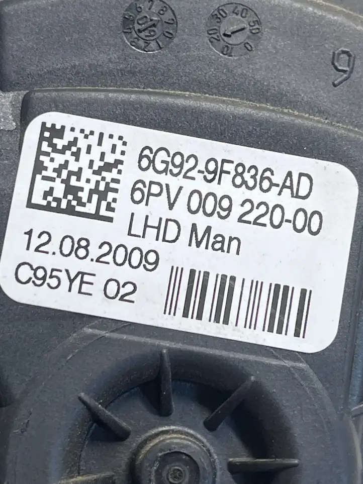 Volvo V70 (2007 - 2013) 6G929F836AD Педаль акселератора — фото 4