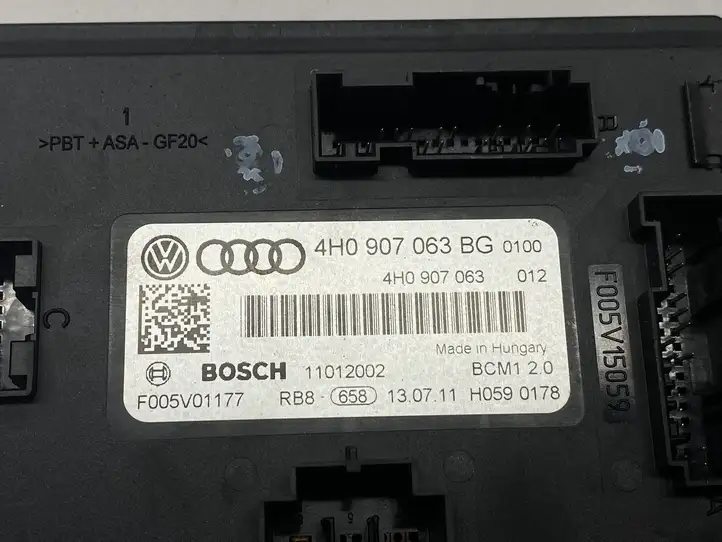 Audi A8 S8 D4 4H (2010 - 2014) 4H0907063BG Модуль управления кузовом (BCM) — фото 3