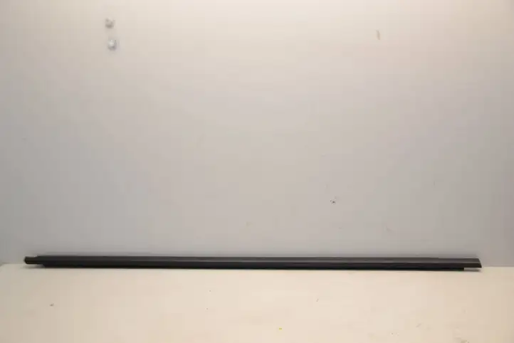Volkswagen e-Golf (2013 - 2016) 5G6839478 Накладка стекла задней двери — фото 2