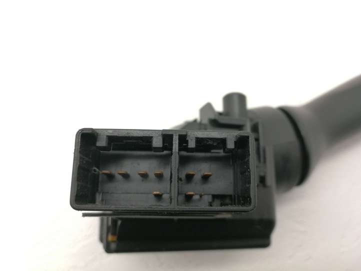 Toyota Yaris (2009 - 2012)  17F144 Включатель скорости стеклоочистителей