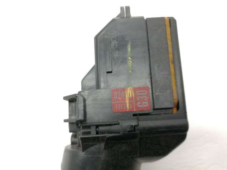 Toyota Auris 150 (2006 - 2012)  0241017F243 Включатель скорости стеклоочистителей