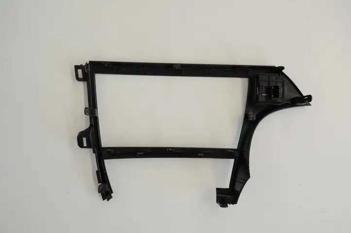 Toyota Prius (XW30) (2009 - 2015) 5547447080 Прочие детали салона — фото 2