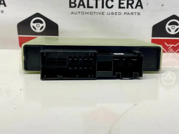 BMW 3 G20 G21 (2019 - ) 13264014 Блок управления AdBlue — фото 2