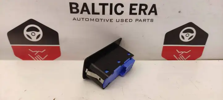 BMW 3 G20 G21 (2019 - ) 9275119 Кнопка закрытия багажника — фото 3