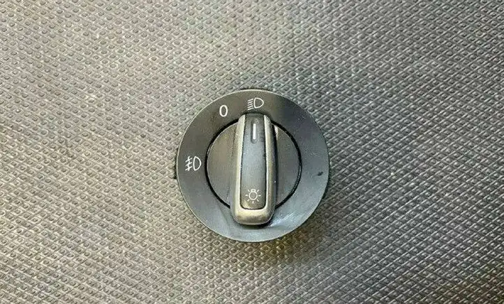 Volkswagen Jetta VI (2011 - 2018) 3C8941431G Включатель фонарей — фото 1