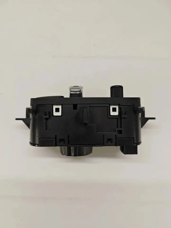 Audi A4 S4 B9 (2015 - 2019) 4M0941531AK Включатель фонарей — фото 2
