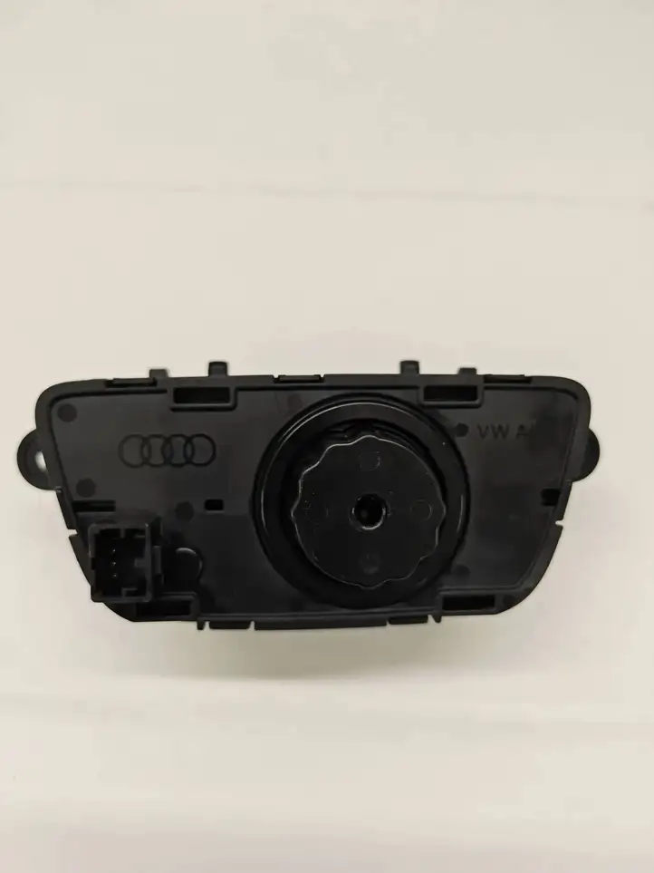 Audi A4 S4 B9 (2015 - 2019) 4M0941531AK Включатель фонарей — фото 3