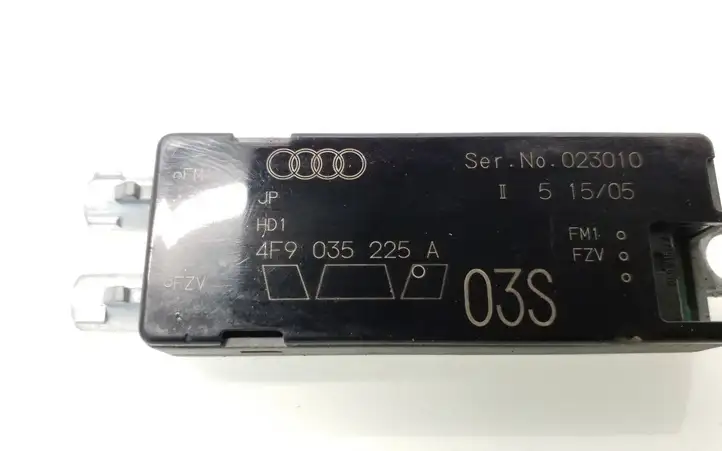 Audi A6 S6 C6 4F (2004 - 2008) 4F9035225A Усилитель антенны — фото 2