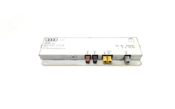 Audi A4 S4 B7 8E 8H (2004 - 2009) 8E9035225P Усилитель антенны — фото 1
