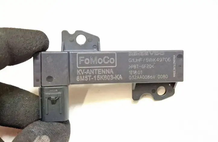 Volvo S80 (2006 - 2009)  8M5T15K603KA Усилитель антенны