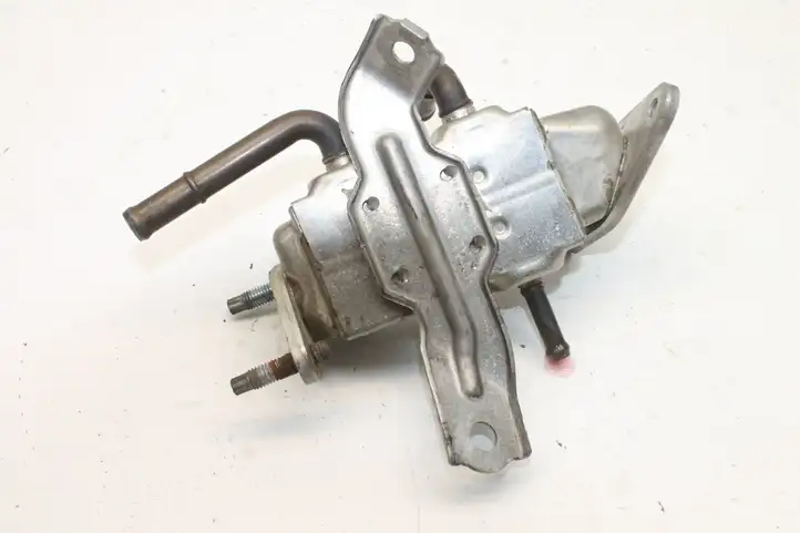 Toyota Yaris (2014 - 2019) 2205000020 Охладитель клапана EGR — фото 3