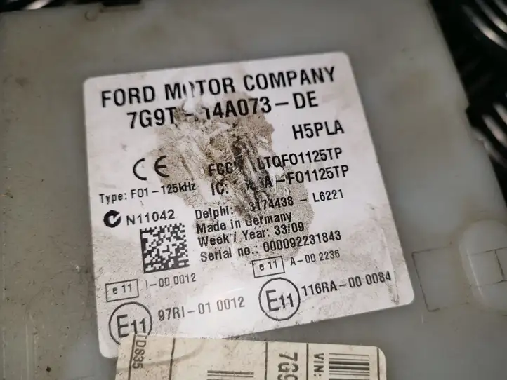 Ford Mondeo MK IV (2007 - 2014) 7G9T14A073DE Блок предохранителей — фото 4