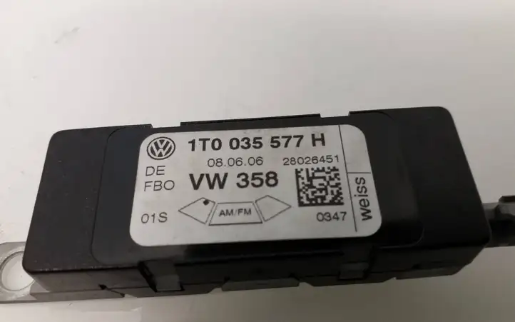 Volkswagen Touran I (2003 - 2010) 1T0035577H Усилитель антенны — фото 3