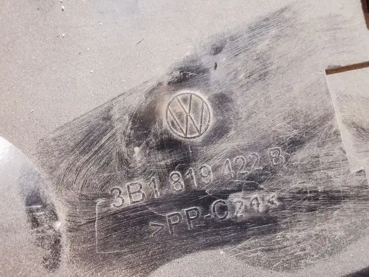 Volkswagen PASSAT B5.5 (2001 - 2005) 3B1819422B Крышка ящика аккумулятора — фото 4